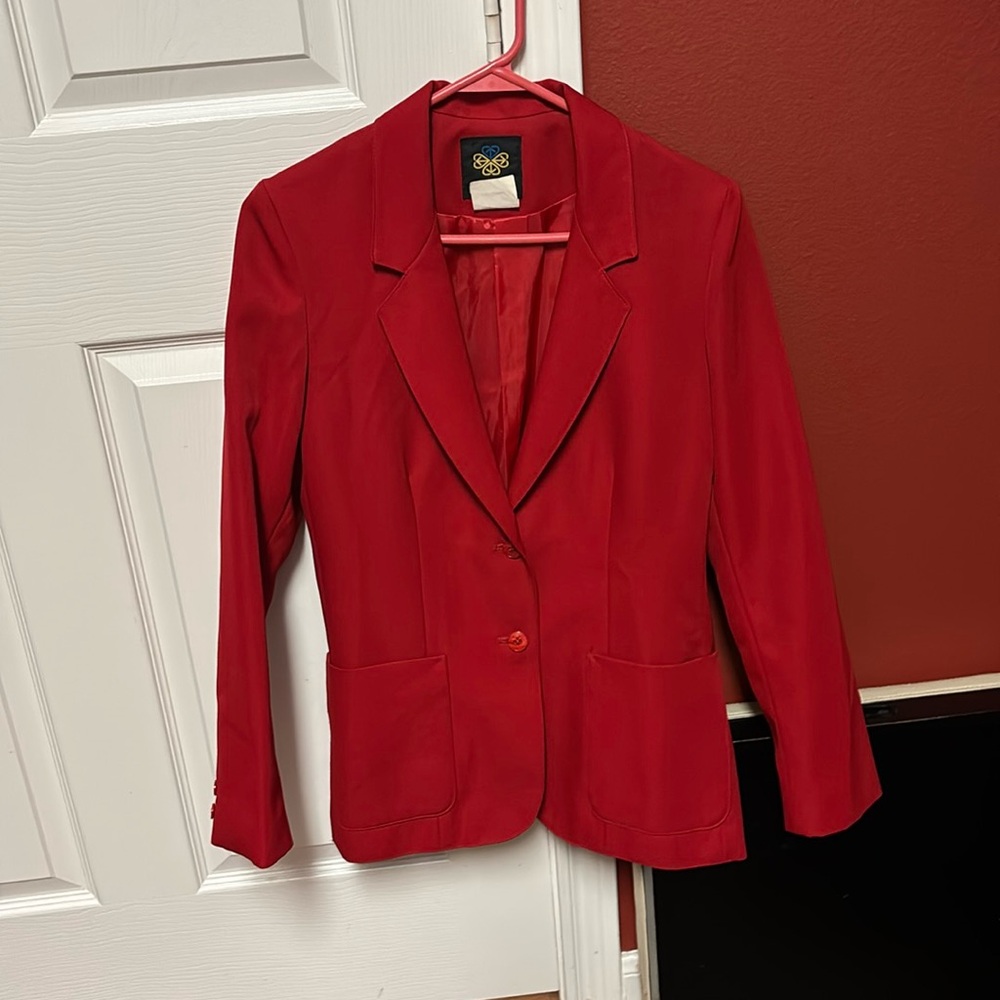 Ladies bright true red jacket 2 button, made by Panter